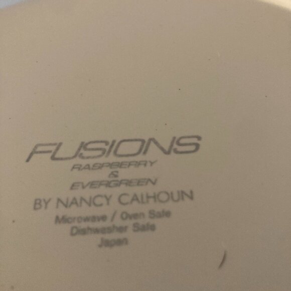 Nancy Calhoun Fusions Raspberry 12" Chop Plate/Platter - Picture 5 of 5